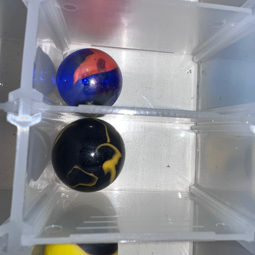 Mixed Lot of Assorted Glass Marbles Shooters Boulders Cats-Eyes with Case - Picture 12 of 16